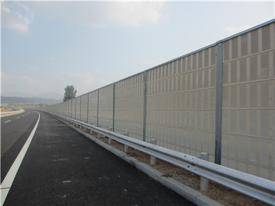 <a href=http://www.6664777.com/news_article?news_id=123>隔聲屏障</a>