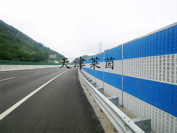 <a href=http://www.6664777.com/news_article?news_id=125>公路聲屏障</a>
