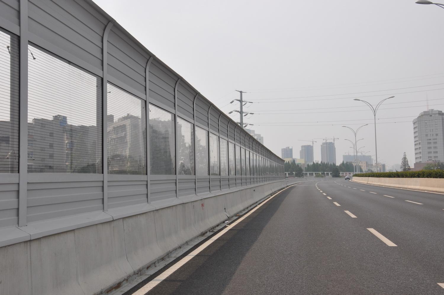 <a href=http://www.6664777.com/news_article?news_id=142>公路聲屏障</a>